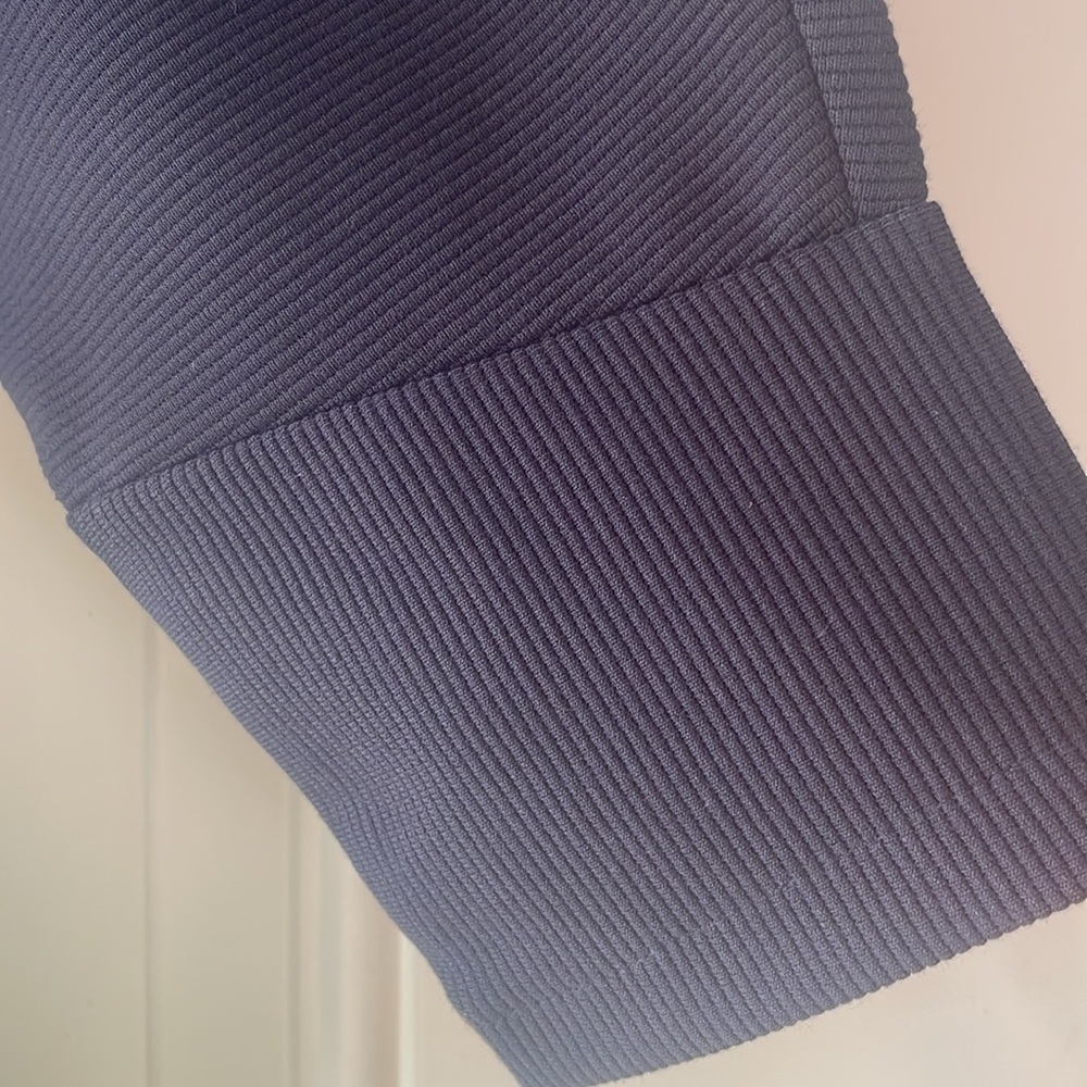 ✨3/$30 ANN TAYLOR ribbed navy Blue 3/4 sleeve Mock Neck Top - Picture 5 of 6